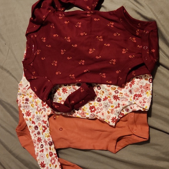 Carter's Other - Carter's 3 pieces long sleeve onesies NWOT